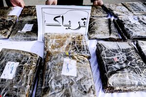خودروی حامل ۹ کیلو تریاک توقیف شد