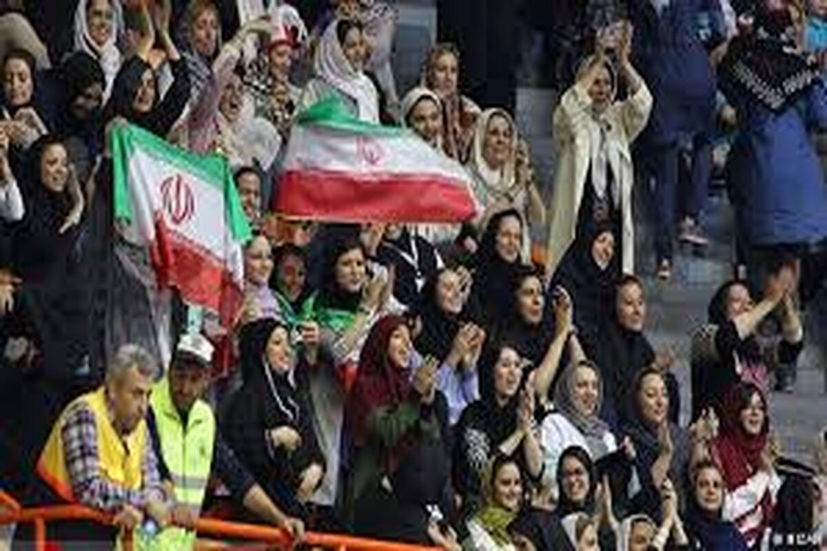 بانوان در ورزشگاه