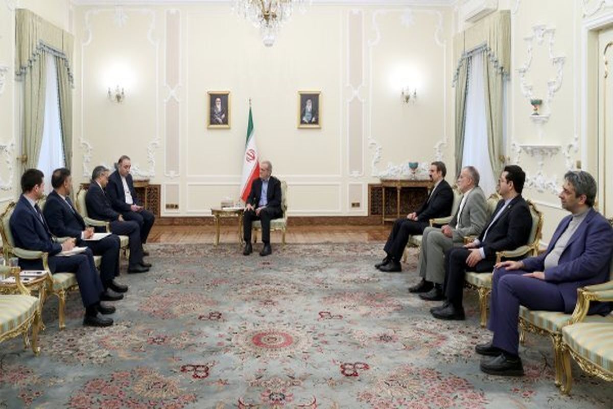 رئیس جمهور و دبیرکل اکو