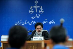 قاچاق باعث رانت‌خواری و بهم ریختگی تولید می‌شود