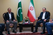 فرمانده ارتش پاکستان با عراقچی در تهران گفتگو کرد