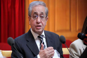 انتخاب پهلوی به عنوان رهبر یک کشور ۸۵ میلیونی شبیه به یک کمدی می‌ماند + فیلم