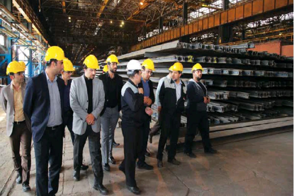 مسئولين قطار شهری قم از ذوب آهن اصفهان