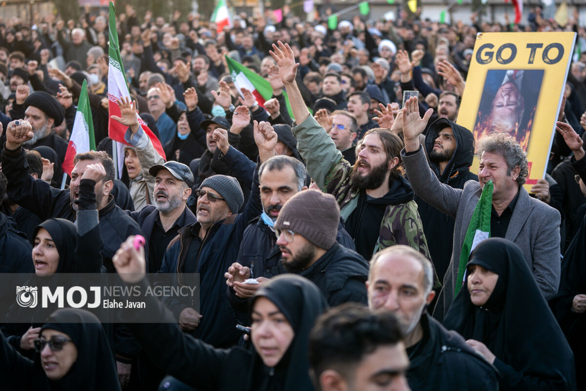 تجمع سوگواران رهبر شهید انقلاب در تهران