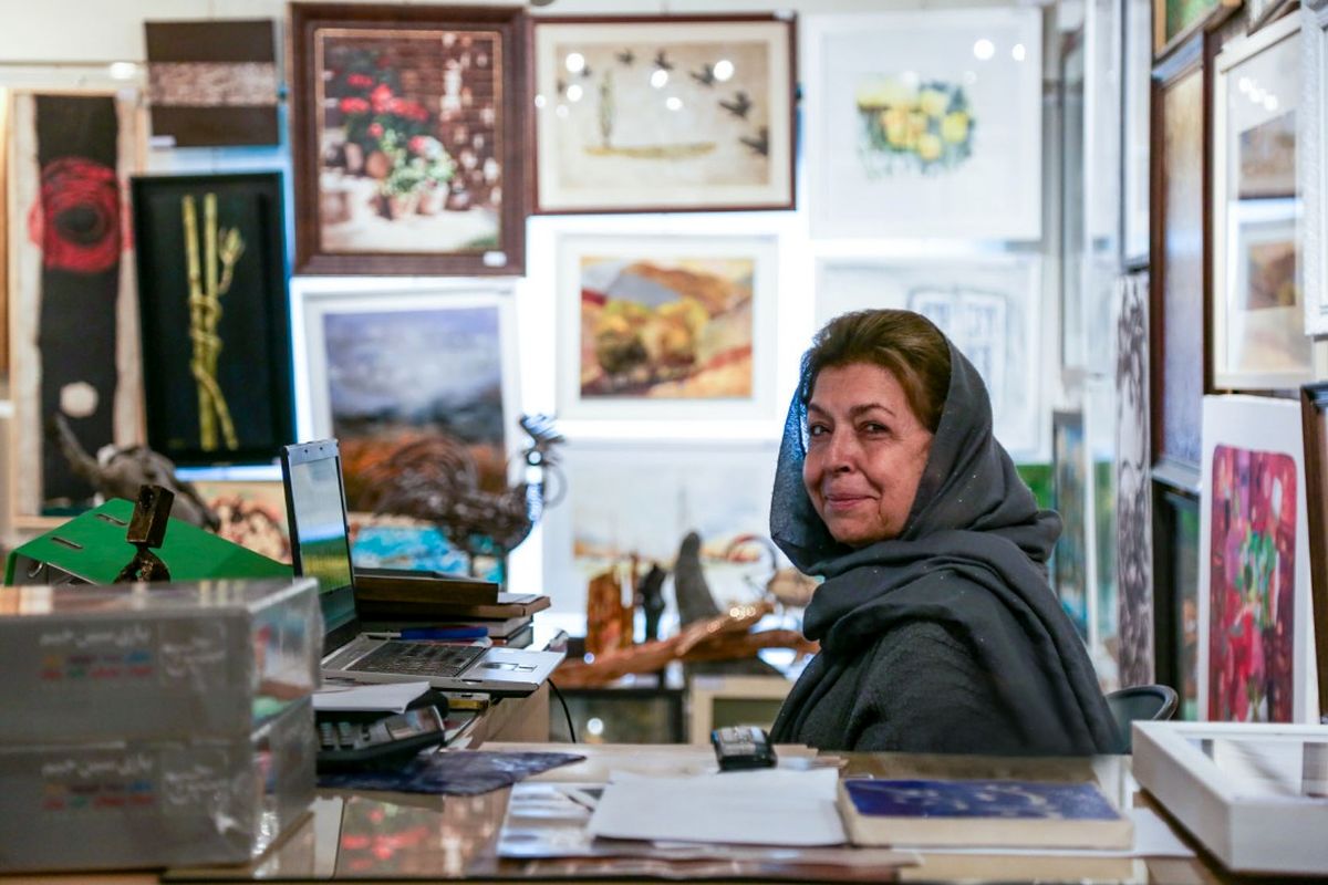 لیلی گلستان - صد اثر صد هنرمند