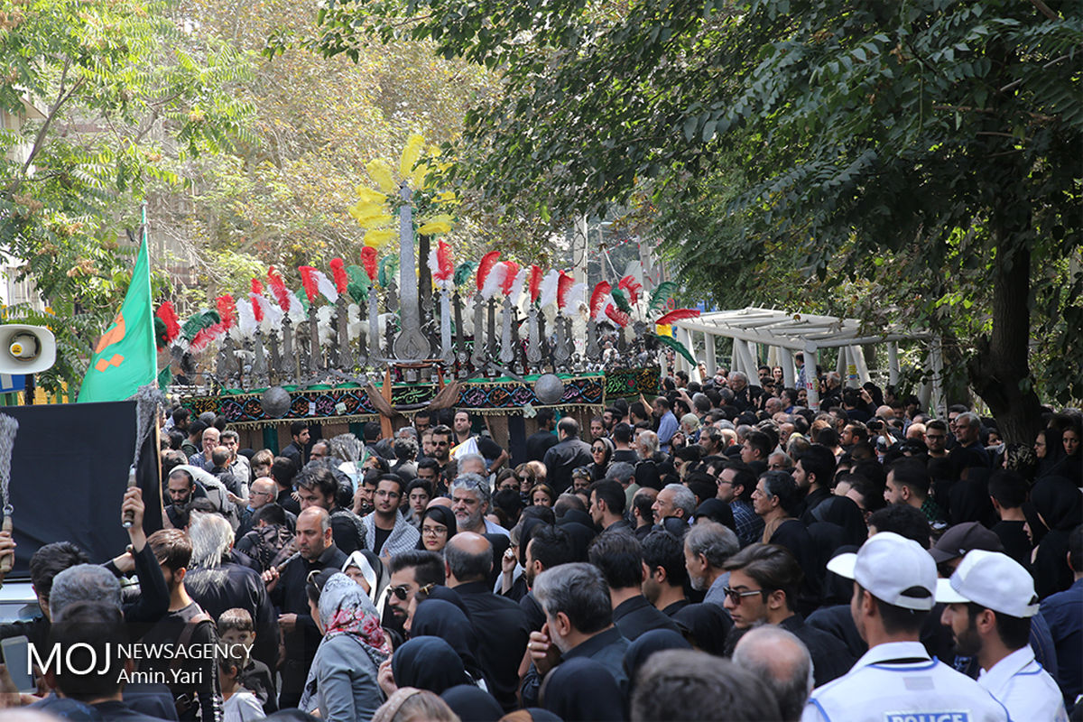 عزاداری ظهر عاشورای حسینی در محله قلهک