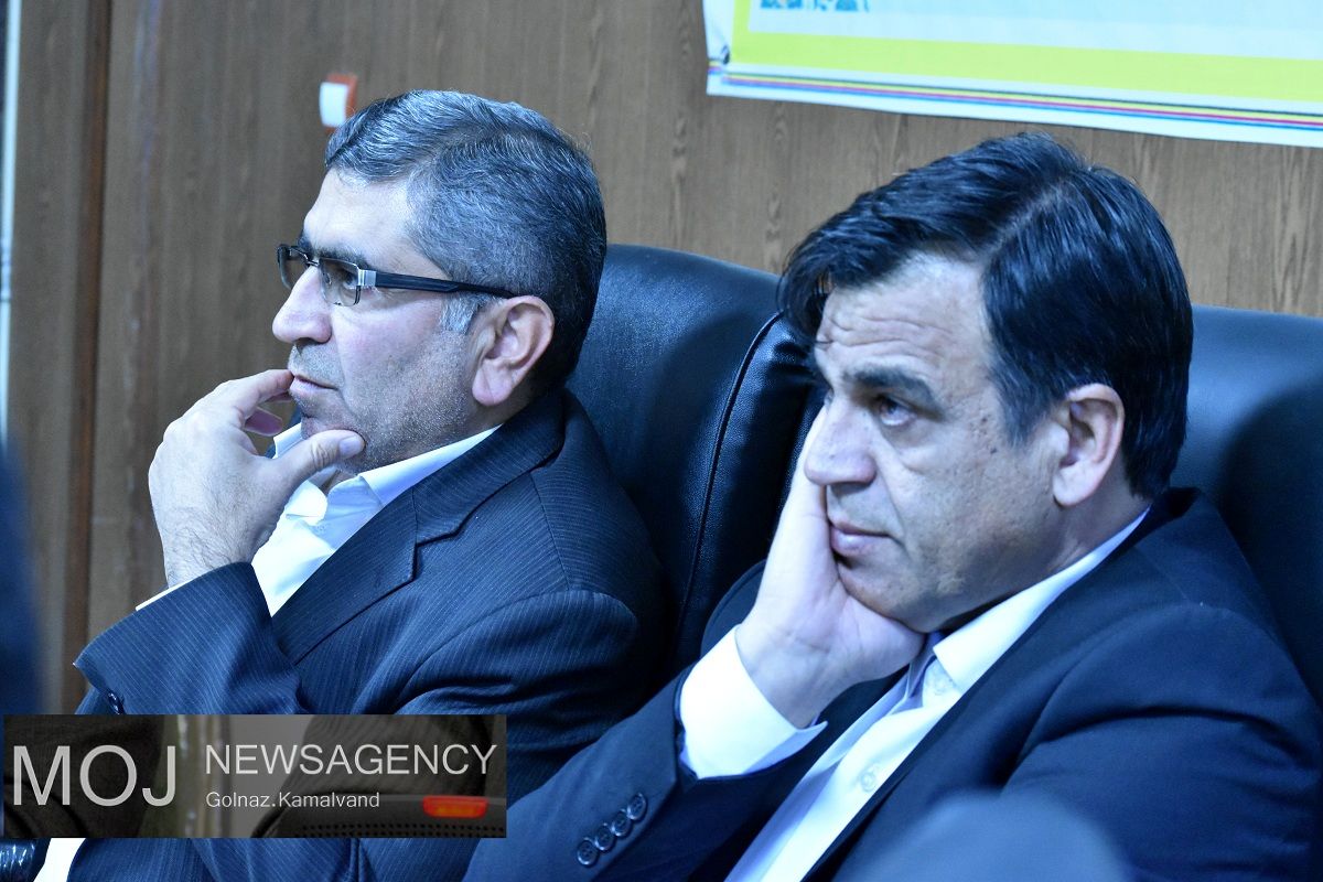 نشست انجمن های زیست محیطی با مدیرکل محیط زیست لرستان