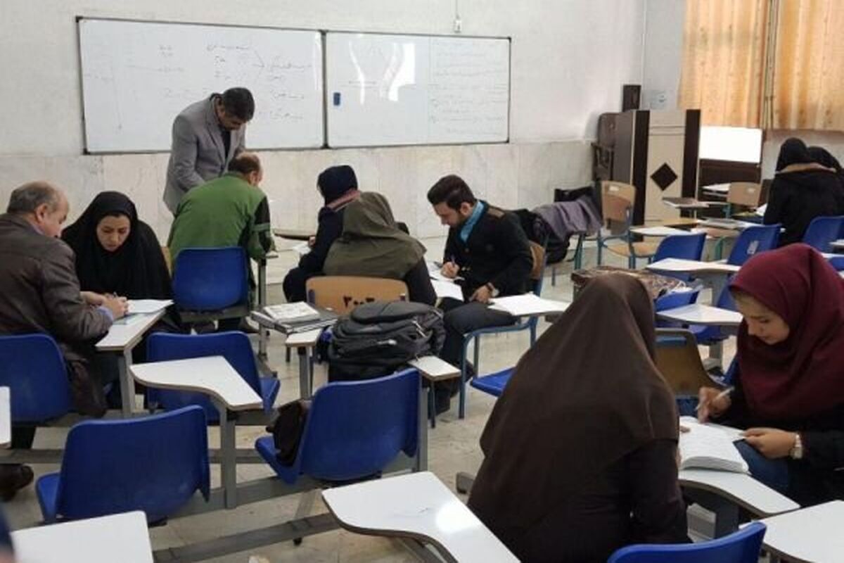 دانشجویان