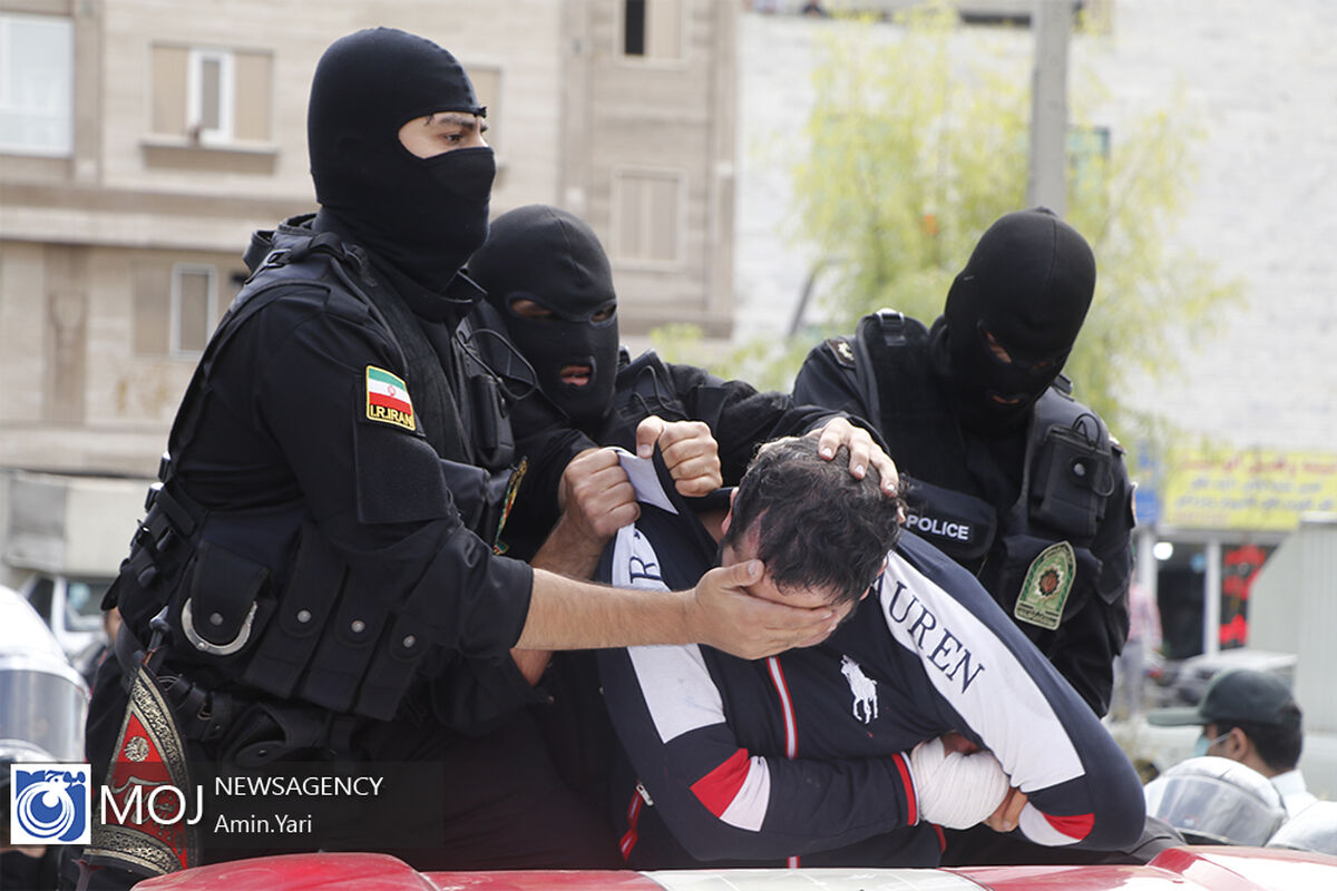 عملیات دستگیری پلیس دروغین در مشیریه