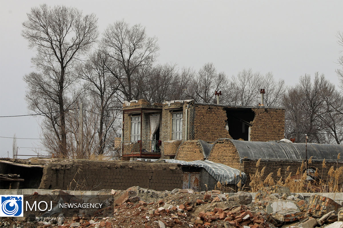 بازدید رییس هلال احمر از مناطق زلزله زده خوی