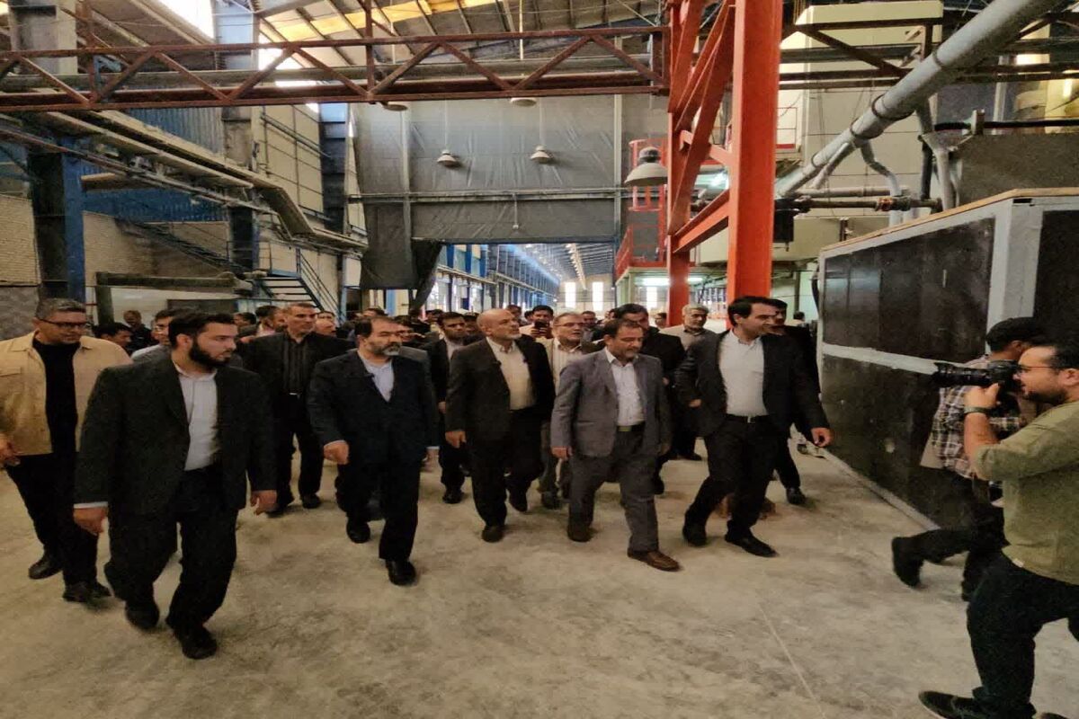 کارخانه کاشی اصفهان
