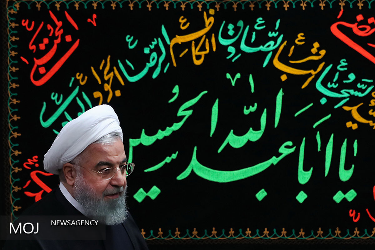  مراسم عزاداری امام حسین (ع) با حضور روحانی
