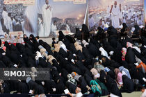 طنین دعای پر فیض عرفه در آسمان کیش + فیلم