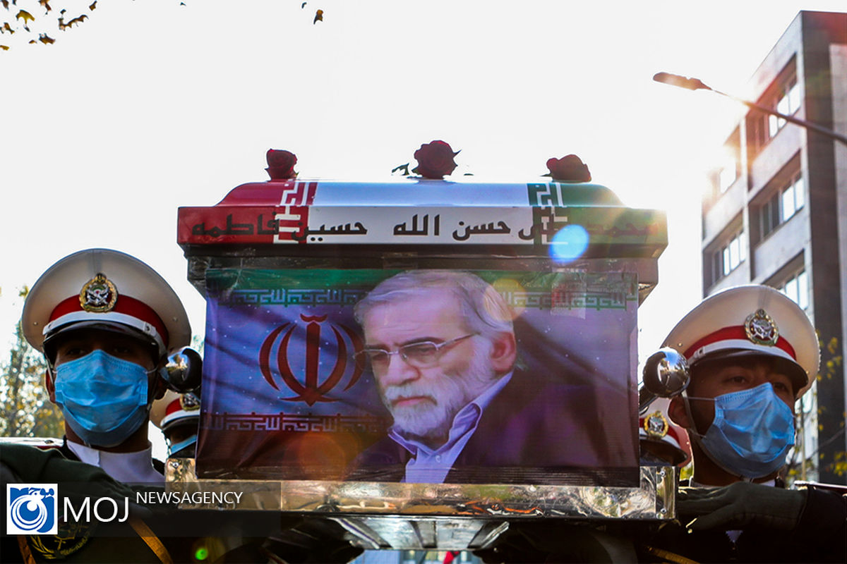 تشییع پیکر شهید محسن فخری زاده در ستاد وزارت دفاع