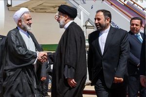 در جای درست تاریخ ایستادیم