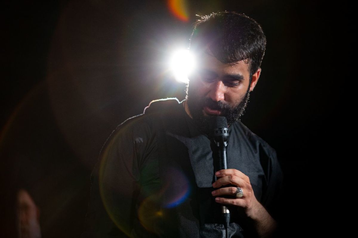 دانلود مداحی شب پنجم از دهه دوم محرم حسین طاهری