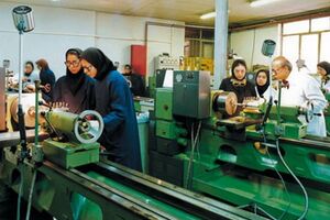 معرفی افراد جویای کار به بنگاه های صنعتی 