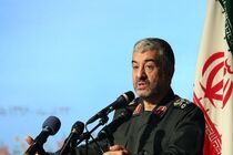 بسیج و سپاه وظیفه سنگینی در دفاع از انقلاب دارند