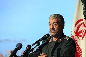 مومن واقعی همین شهدای فاتحین هستند