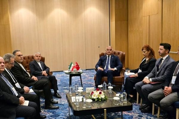 پل فرهنگی ایران و ترکیه باید به توسعه گردشگری ختم شود