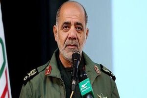 فرمانده قرارگاه خاتم با خانواده شهیدان نصیرزاده و دره‌باغی دیدار کرد