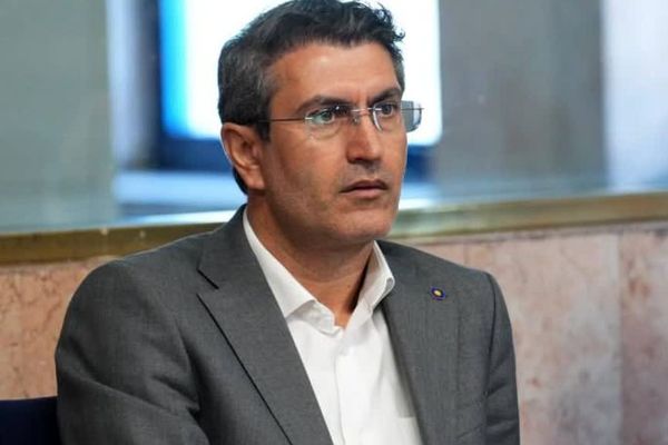 بانک سینا با بهره‌گیری از تمامی ظرفیت‌های مالی و اعتباری خود، حمایت از بخش صنعت را در اولویت قرار داده است
