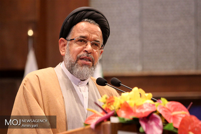 ۳۴۰ جلد کتاب نقش مردم در انقلاب اسلامی تدوین شد