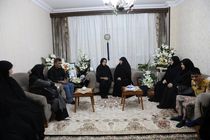 اعضای فراکسیون زنان مجلس با خانواده «الهه حسین‌نژاد» دیدار کردند