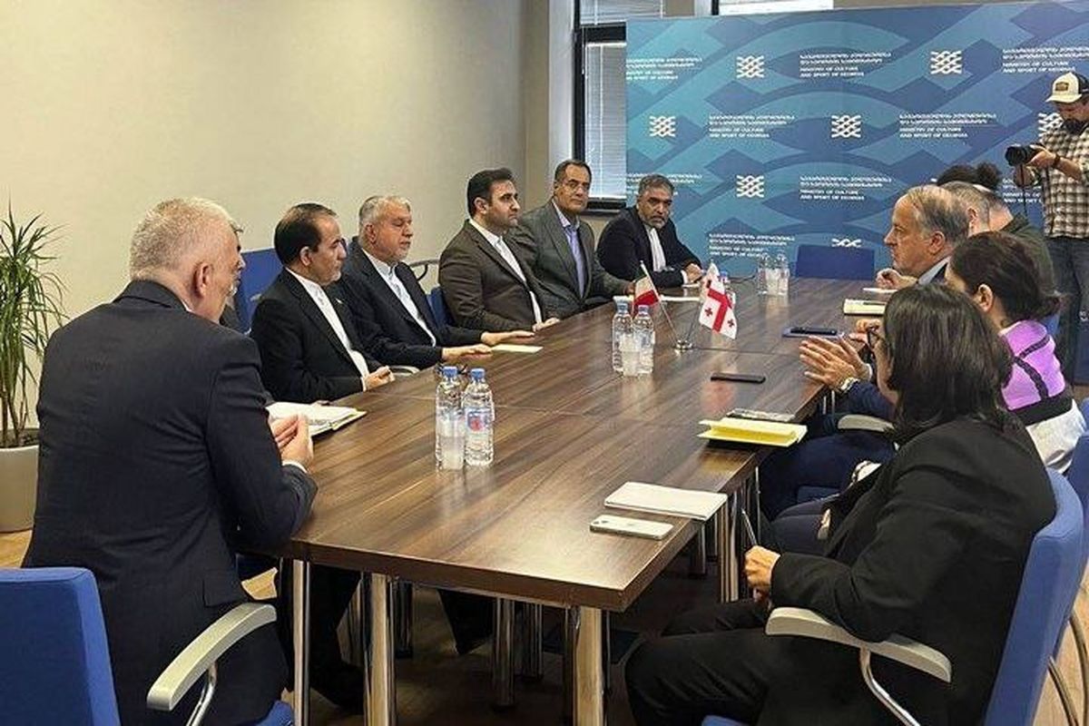 همتی، وزیر اقتصاد با معاون نخست وزیر و وزیر اقتصاد کشور ازبکستان دیدار کرد