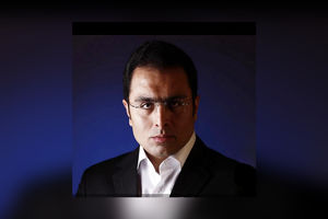 انتشار تک آهنگ «عیدانه» با صدای حمید خزاعی