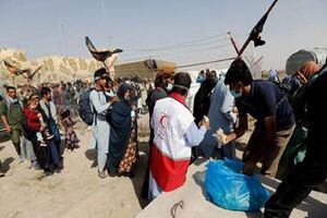 کمک‌های بشر دوستانه هلال احمر ایران به افغانستان