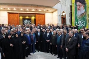 نمایندگان مجلس با آرمان‌های بنیانگذار انقلاب اسلامی تجدید میثاق کردند