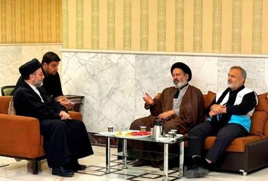 نماینده ولی‌فقیه در امور حج و زیارت با مقامات نجف و هلال احمر ایران دیدار کرد