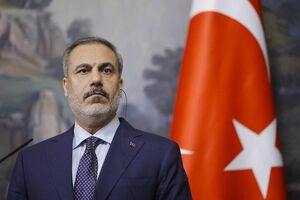 فیدان از آمادگی آمریکا برای سازش با ایران در موضوع غنی‌سازی خبر داد