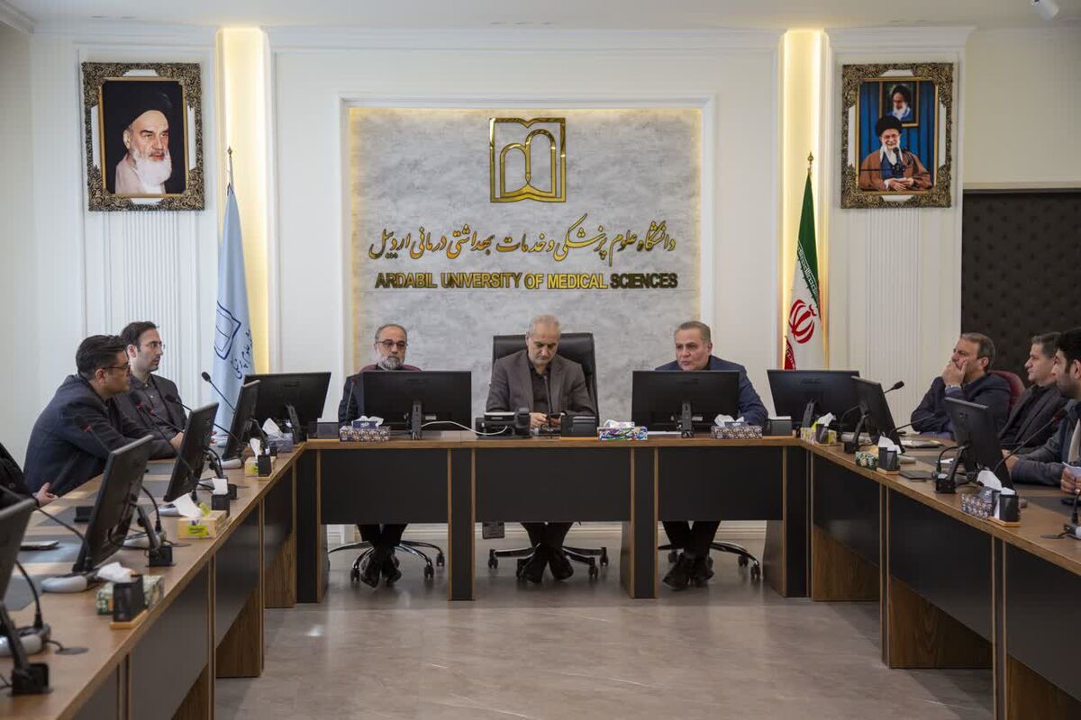 بهزاد داورنیا رئیس دانشگاه علوم پزشکی اردبیل