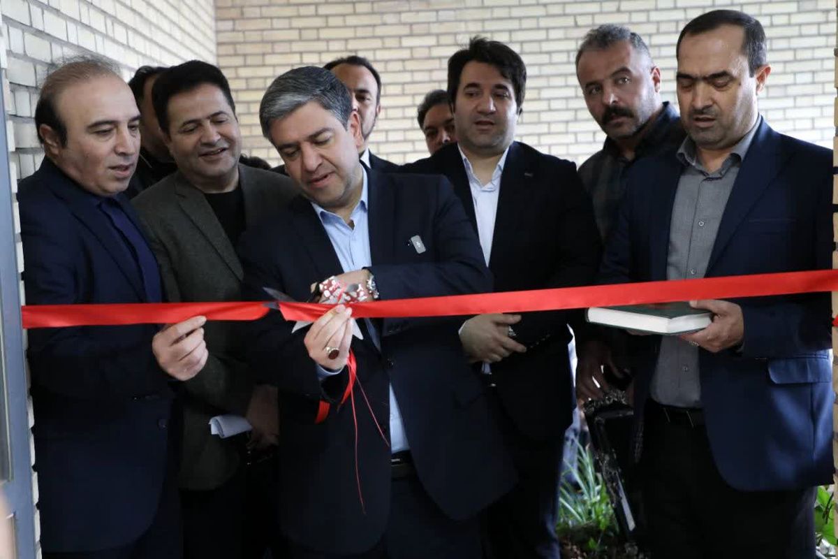 استاندار اردبیل در  مراسم افتتاح کارگاه هوش مصنوعی