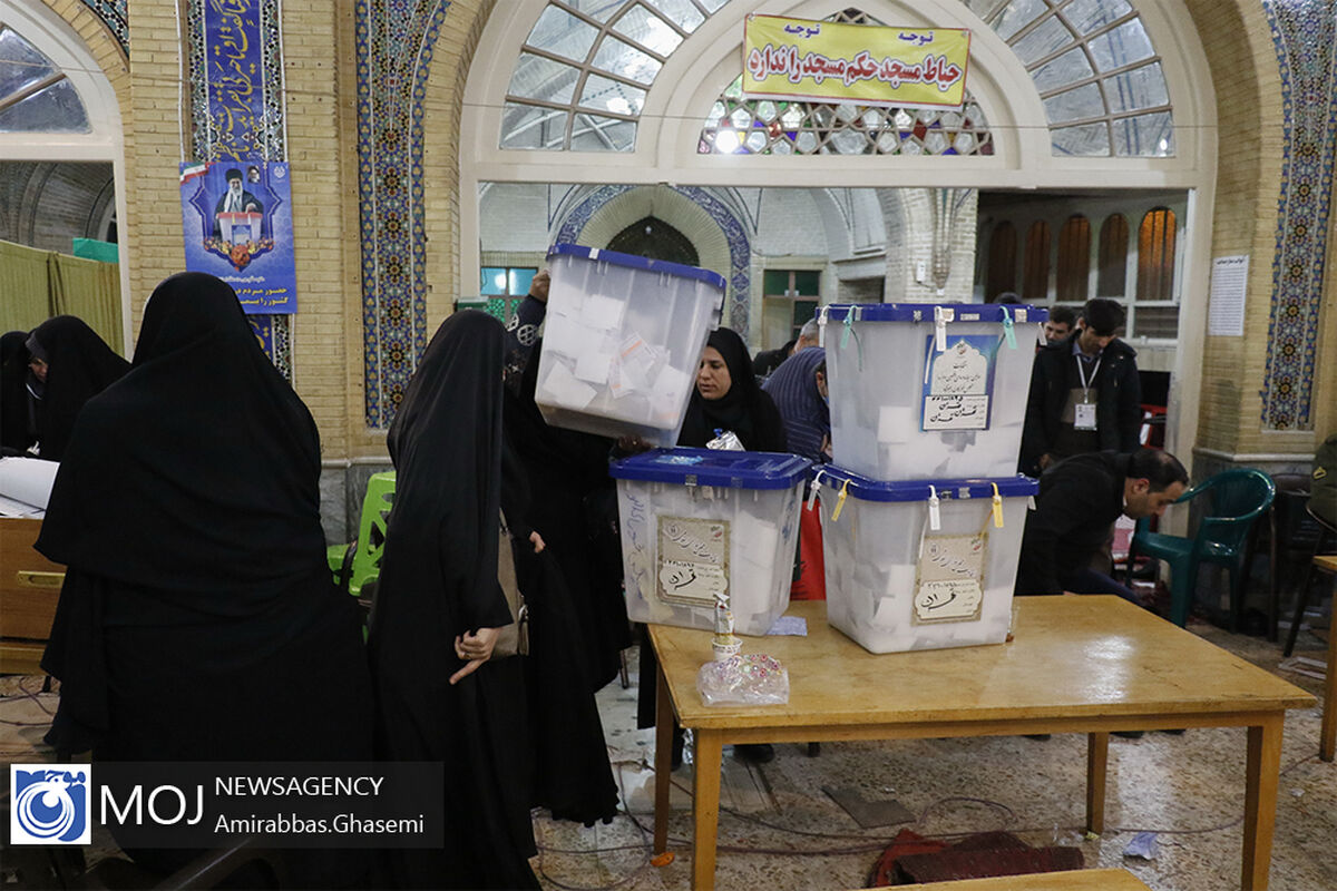 بازگشایی صندوق انتخابات و آغاز شمارش آرا در مسجد لرزاده