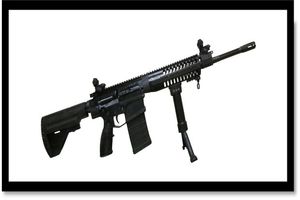 رونمایی از سلاح تهاجمی تمام ایرانی «مصاف» با حضور امیر حاتمی