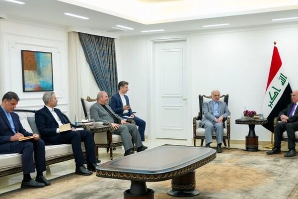 فؤاد حسین و معاون عراقچی بر اهمیت تقویت همکاری ایران و عراق تاکید کردند