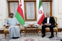 وزیر خارجه عمان با عراقچی در تهران دیدار کرد