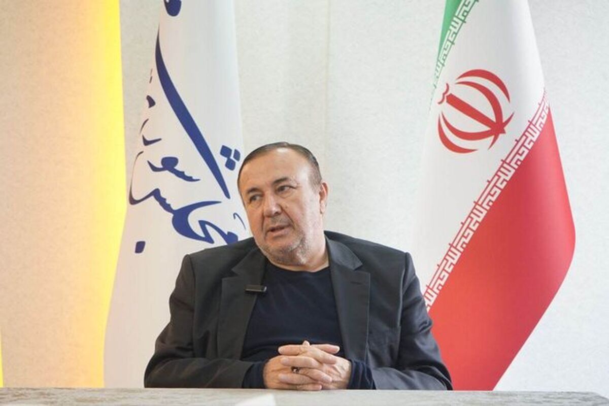 علیرضا نوین