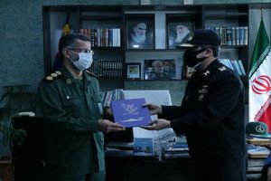 ارتش و سپاه باهم متحد هستند و هیچ قدرتی نمی تواند جلوی آن‌ها بایستد