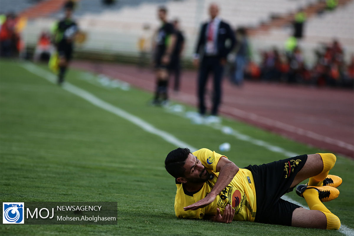 دیدار تیم های فوتبال پرسپولیس و سپاهان اصفهان - ۴ مهر ۱۳۹۸ / شایان مصلح بازیکن تیم سپاهان اصفهان