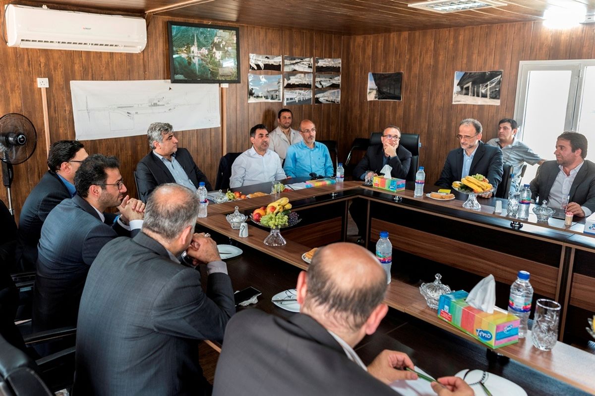 گیلان+ نشست استاندار