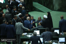 نباید نیمی از کشور را مقابل حاکمیت قرار داد