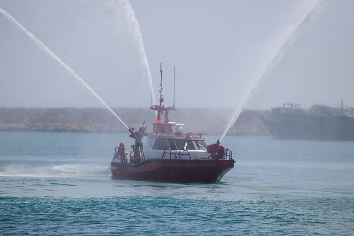 شناور آتش خوار 