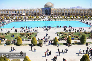 حال و هوای نوروزی میدان امام اصفهان