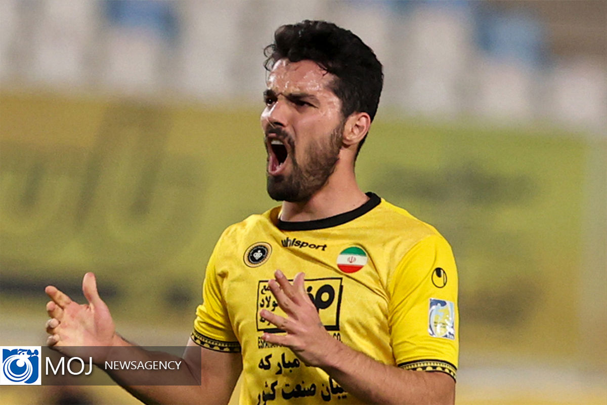  دیدار تیم‌ های فوتبال سپاهان و شهر خودرو