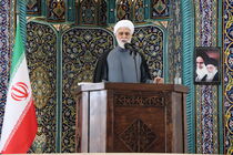 حماسه ماندگار ملت ایران با پیروی از مکتب امام حسین (ع) رقم خورد 