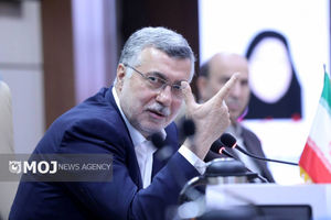 وزیر بهداشت از کاهش چشمگیر مهاجرت کادر درمان در ۶ ماهه دوم سال گذشته خبر داد